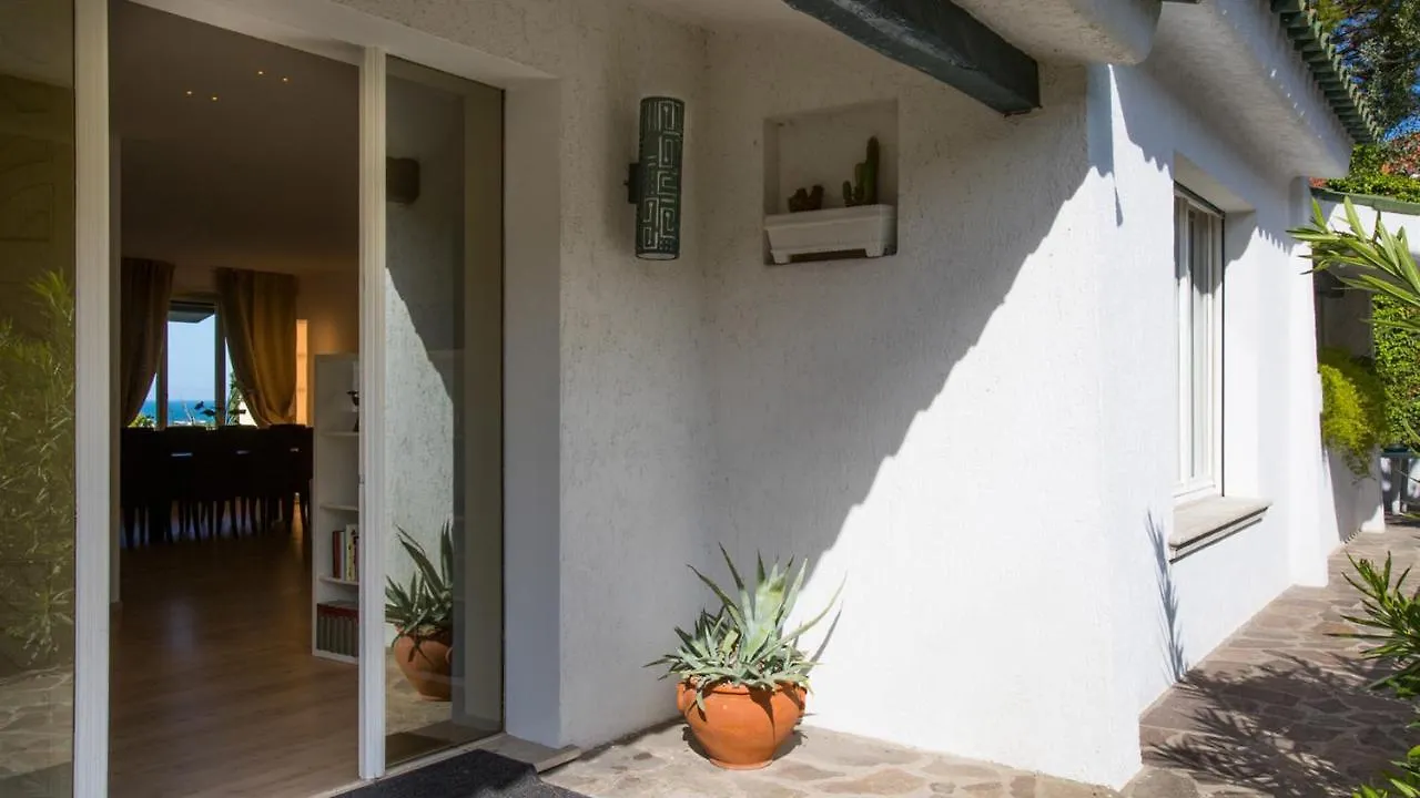 Villa Sarah 102 Emma Villas Riccione Italy